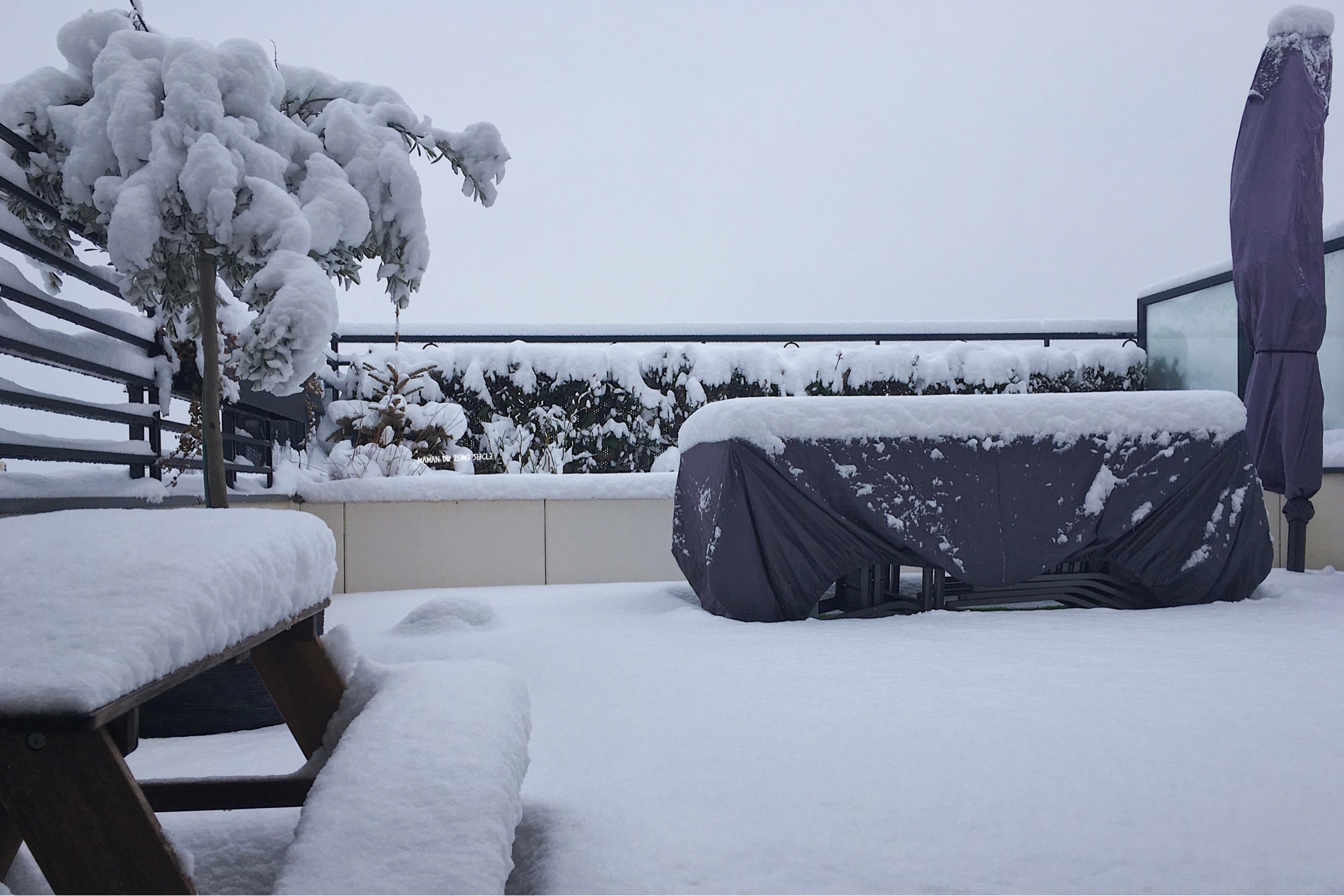 terrasse-sous-la-neige