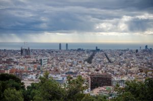 vue-des-hauteurs-du-parc-Güell-Barcelone